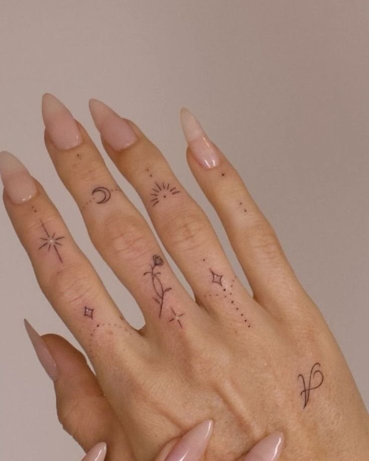Finger Tattoos - inkbolt
