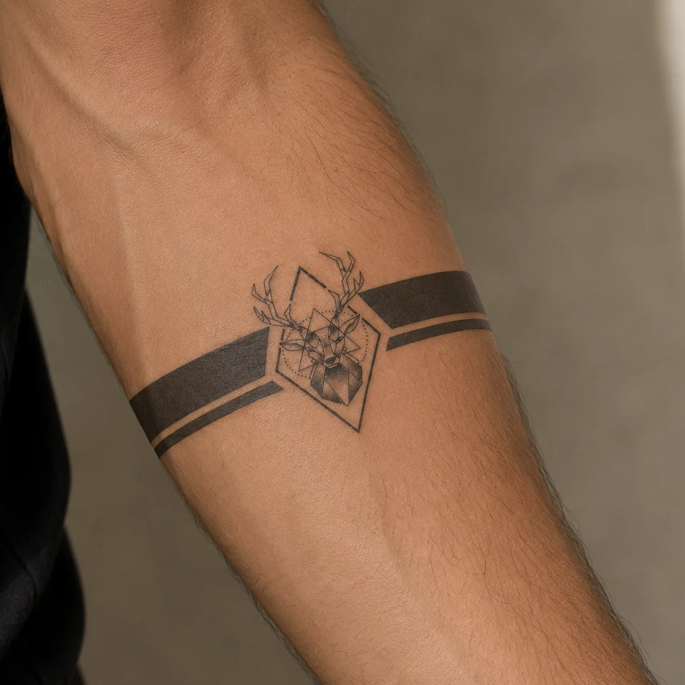 Elysian Armband Tattoo On Man Arm